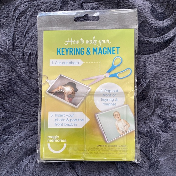 New In The Package Magnet/Keychain Kit - Picture 2 of 2
